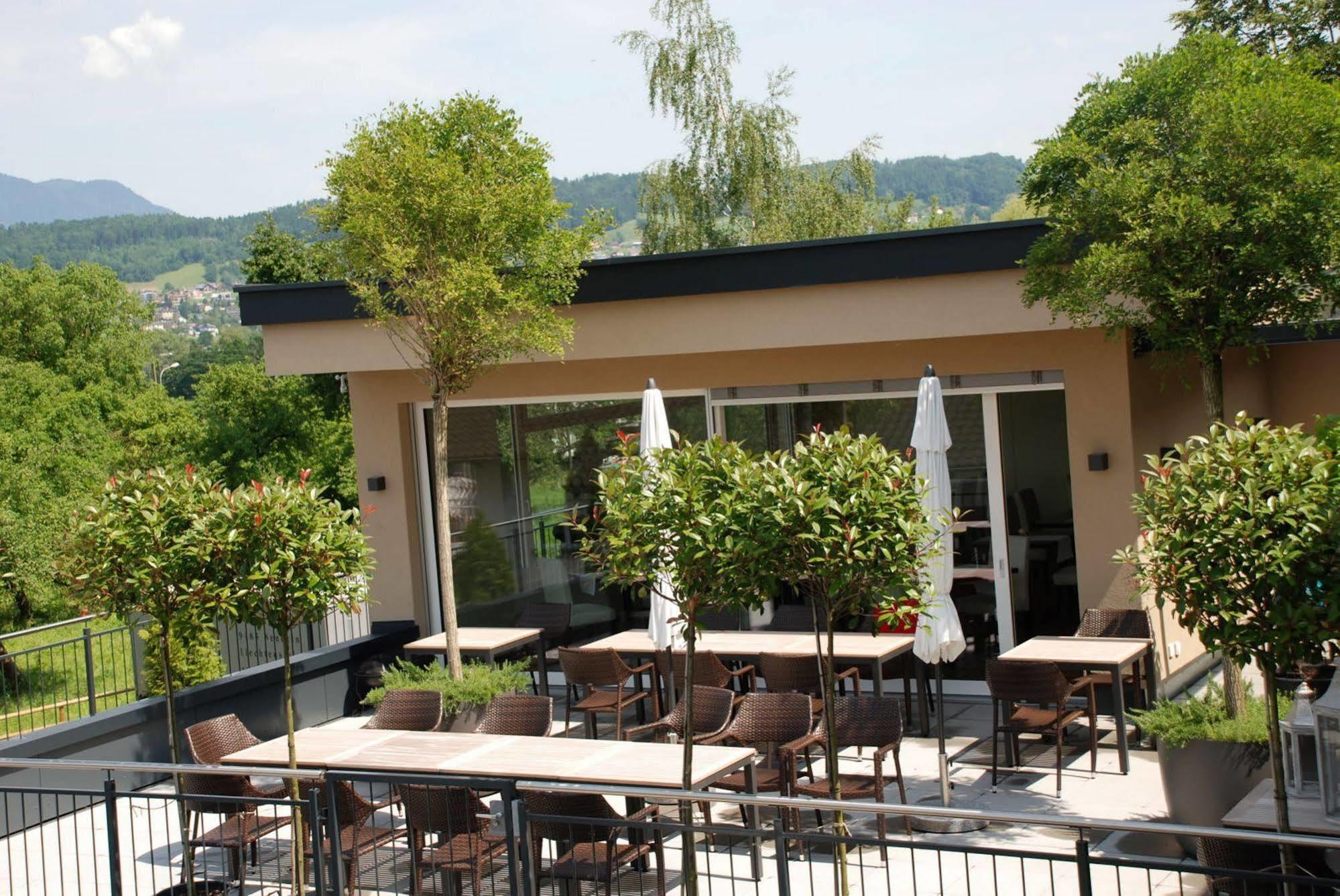 Hotel Weinstube Nendeln Exterior photo
